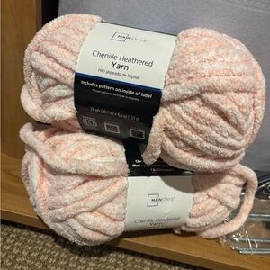 Mainstays Chenille Heathered Yarn - Light Pink